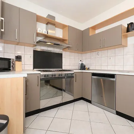 Nika Apartman